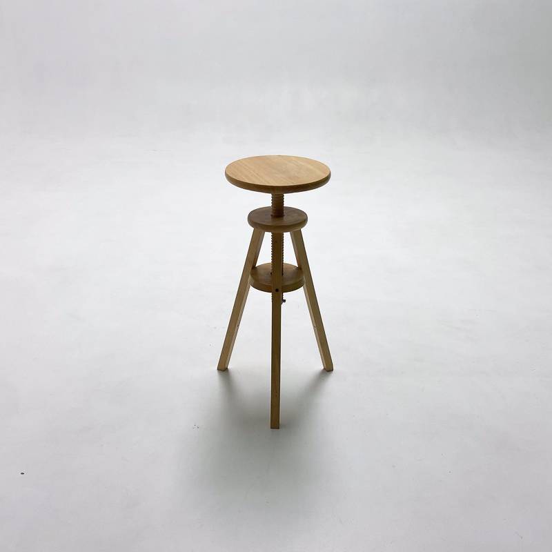 Holzhocker 2